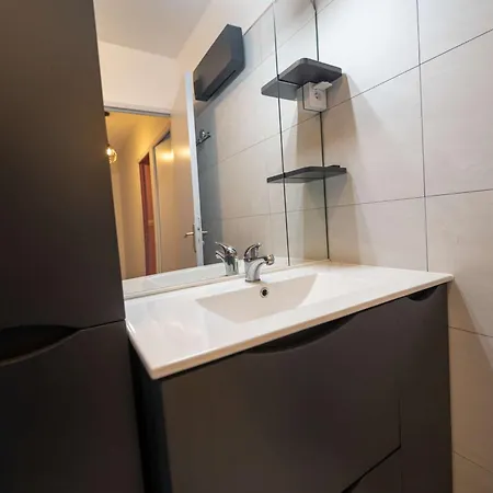 Maison Pour 6 Personnes , Climatisee A 500 M De La De Saint Clair * 勒拉旺杜